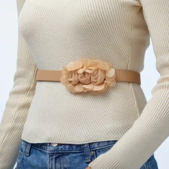 BISQUE PETUNIA FLOWER BELT