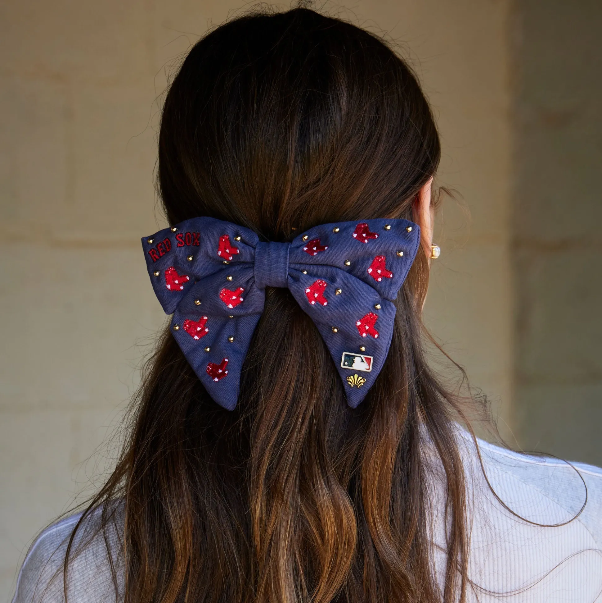 BOSTON RED SOX LELE SADOUGHI / MLB NAVY BOW BARRETTE