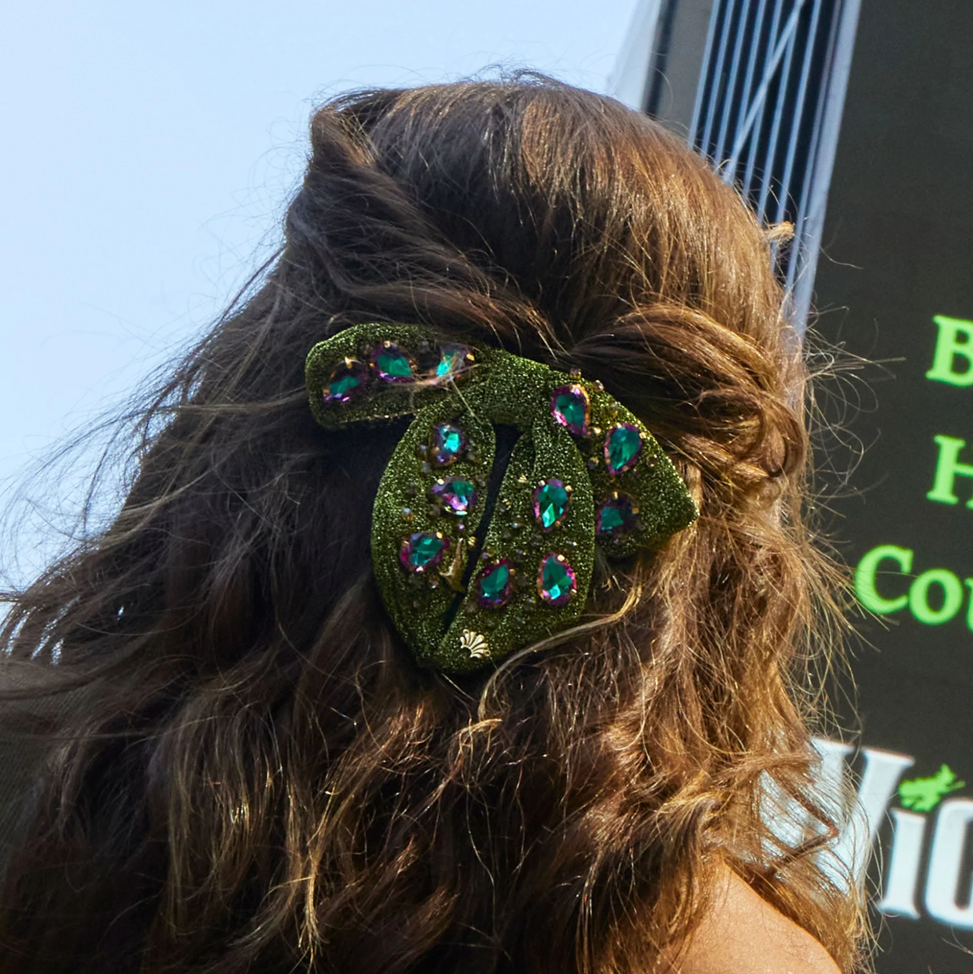 EARTH LELE SADOUGHI X WICKED ELPHABA CRYSTAL SHIMMER BOW BARRETTE