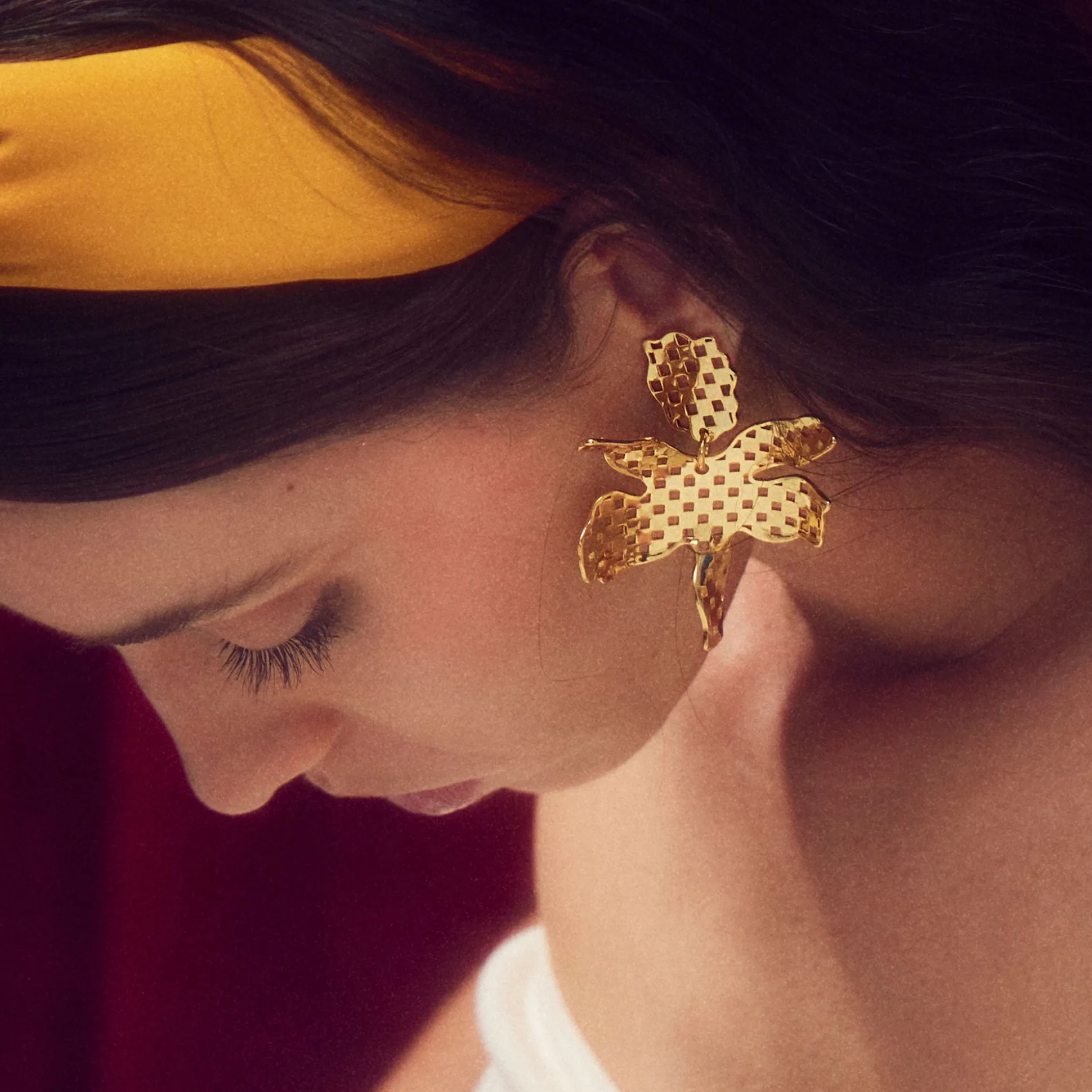GOLD CUTOUT PAPER LILY EARRINGS