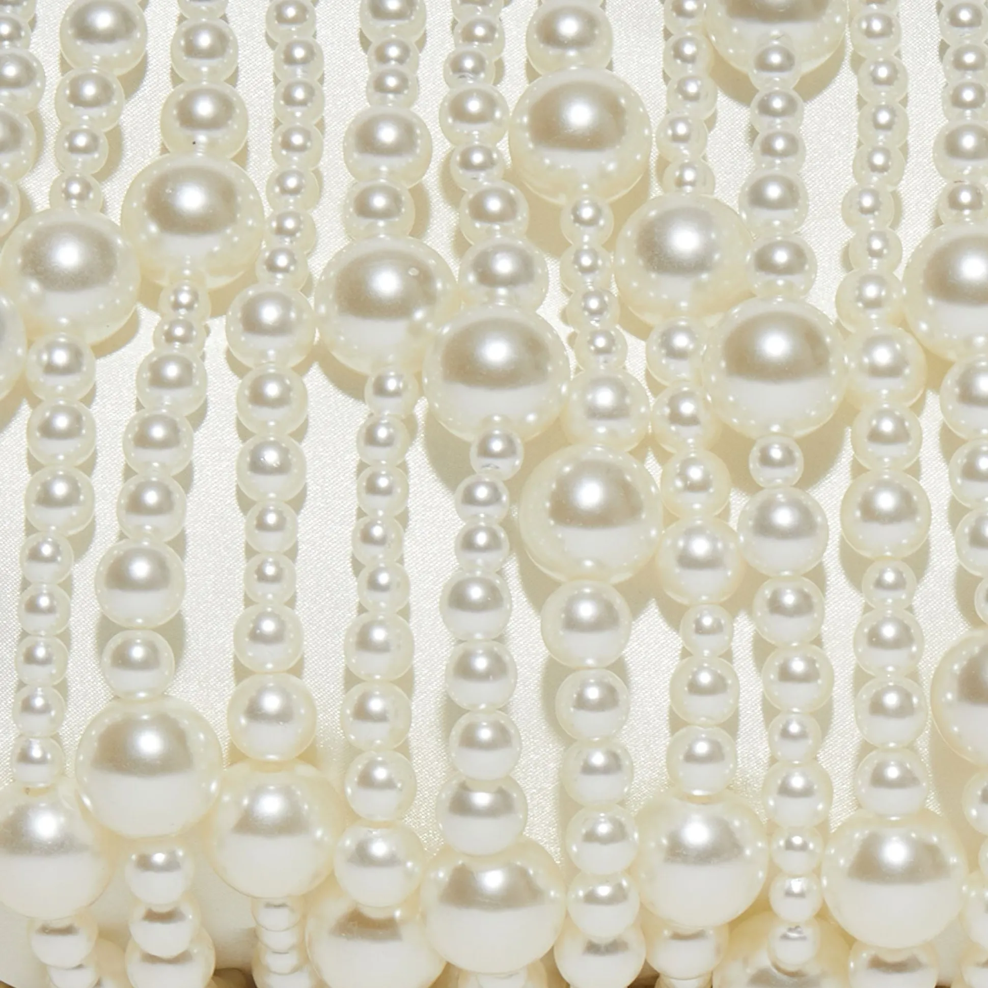 IVORY PEARL WILLOW BEADED CLUTCH