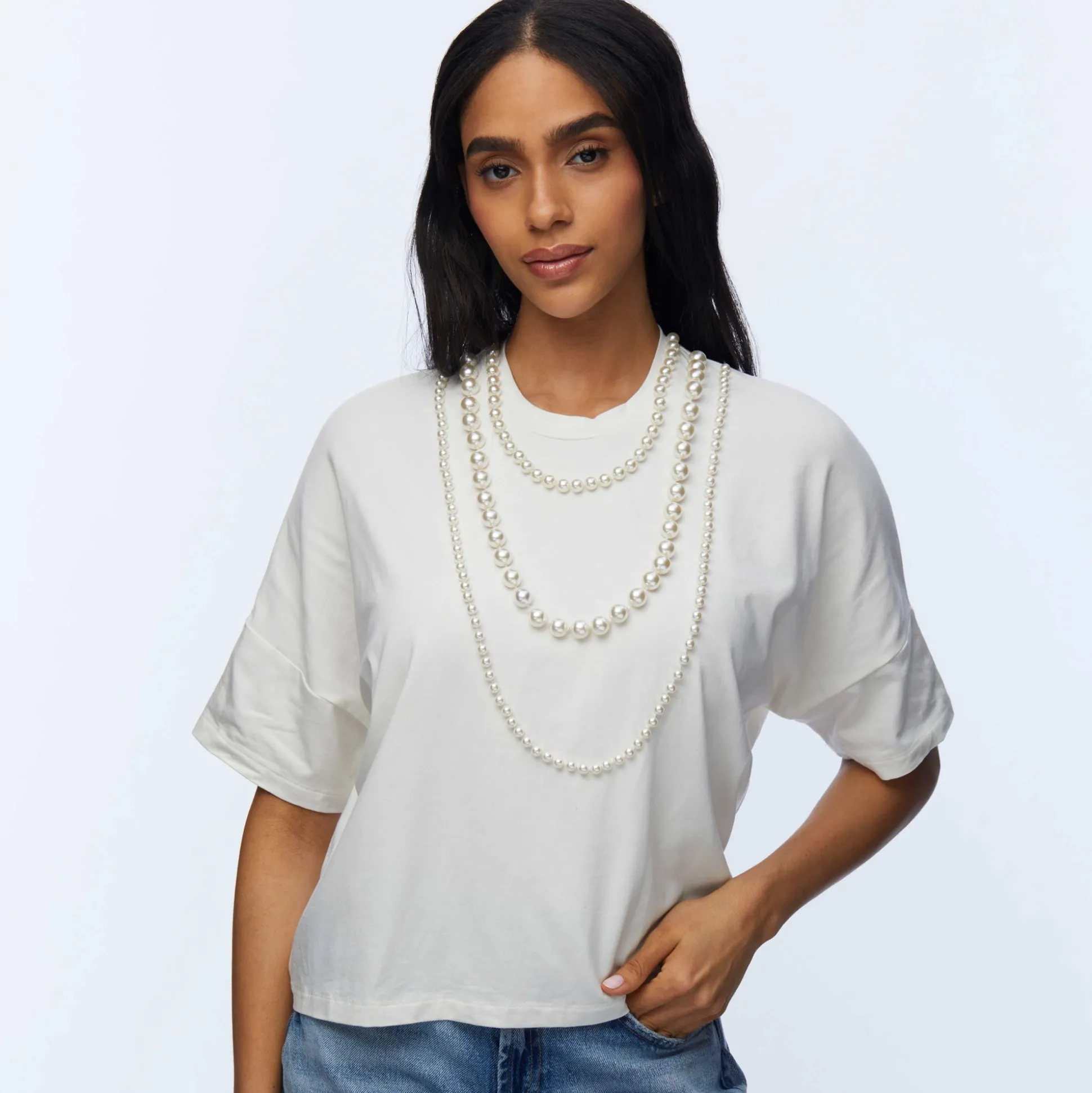 IVORY SHORT-SLEEVE PEARL STRAND TEE