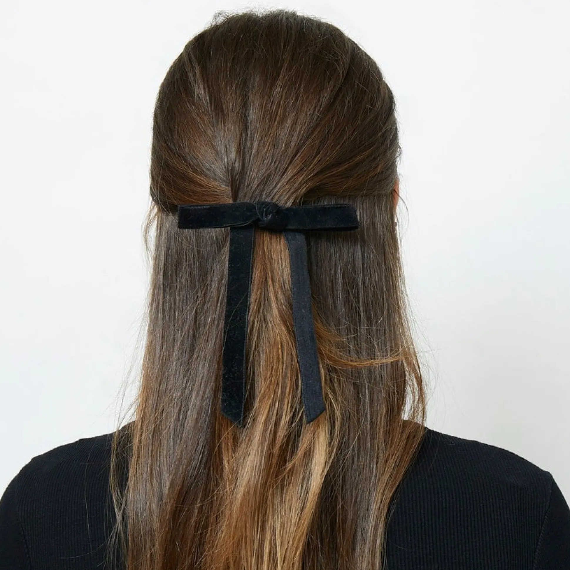 JET BARDOT BOW BARRETTE