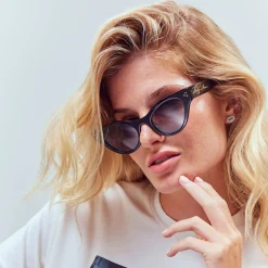 JET LELE SADOUGHI X MARILYN MONROE CAT-EYE SUNGLASSES