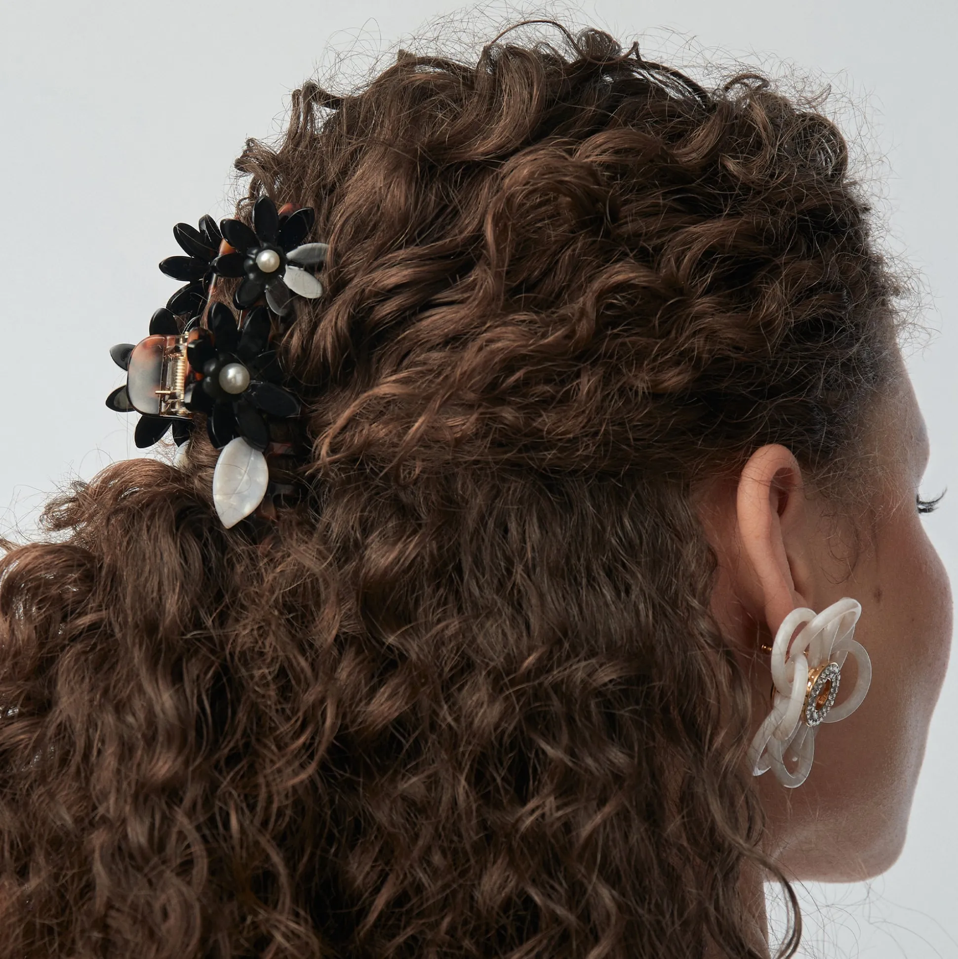 JET PETUNIA CLAW HAIR CLIP