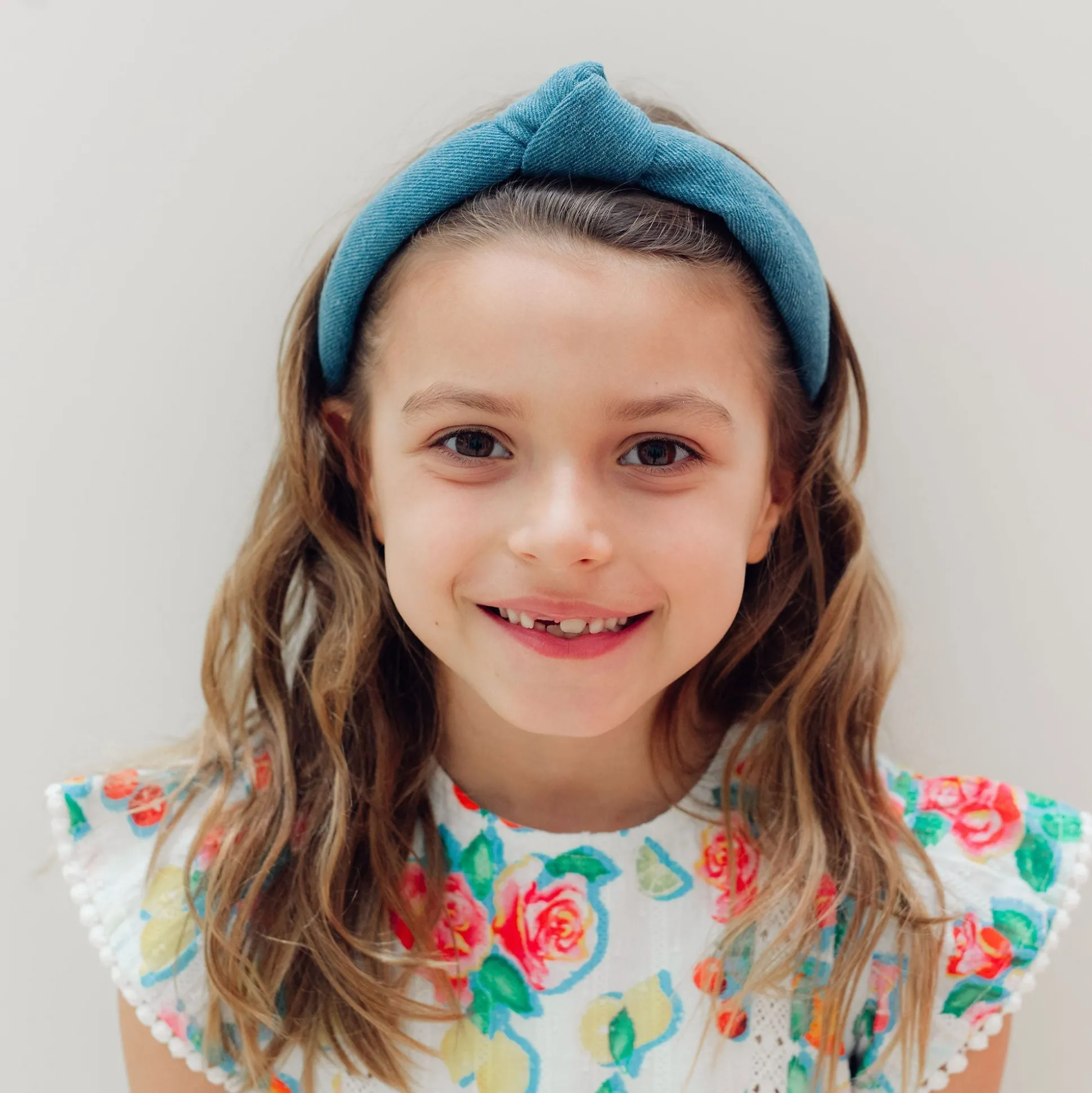 LIGHT DENIM KIDS KNOTTED HEADBAND