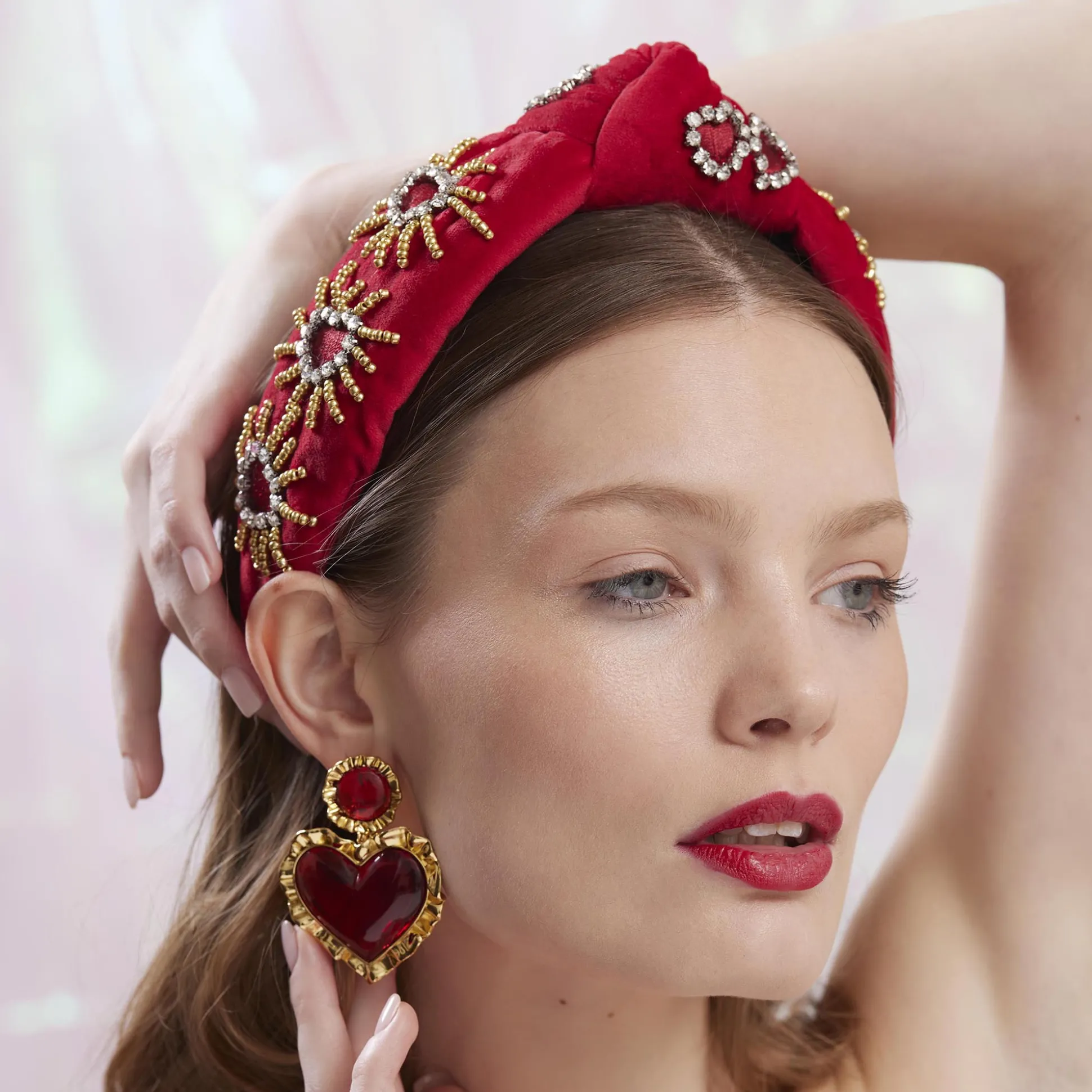 LIPSTICK RED KNOTTED CRYSTAL HEARTBURST HEADBAND