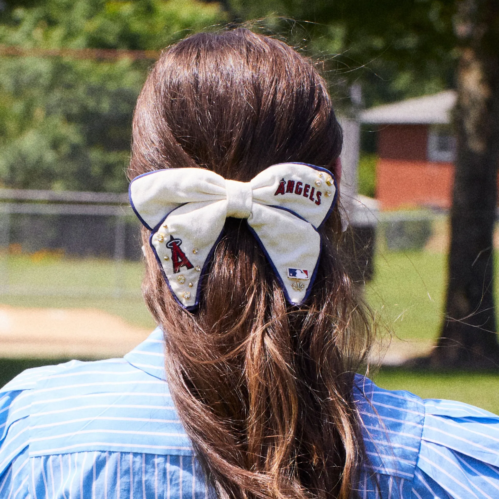 LOS ANGELES ANGELS LELE SADOUGHI / MLB IVORY BOW BARRETTE