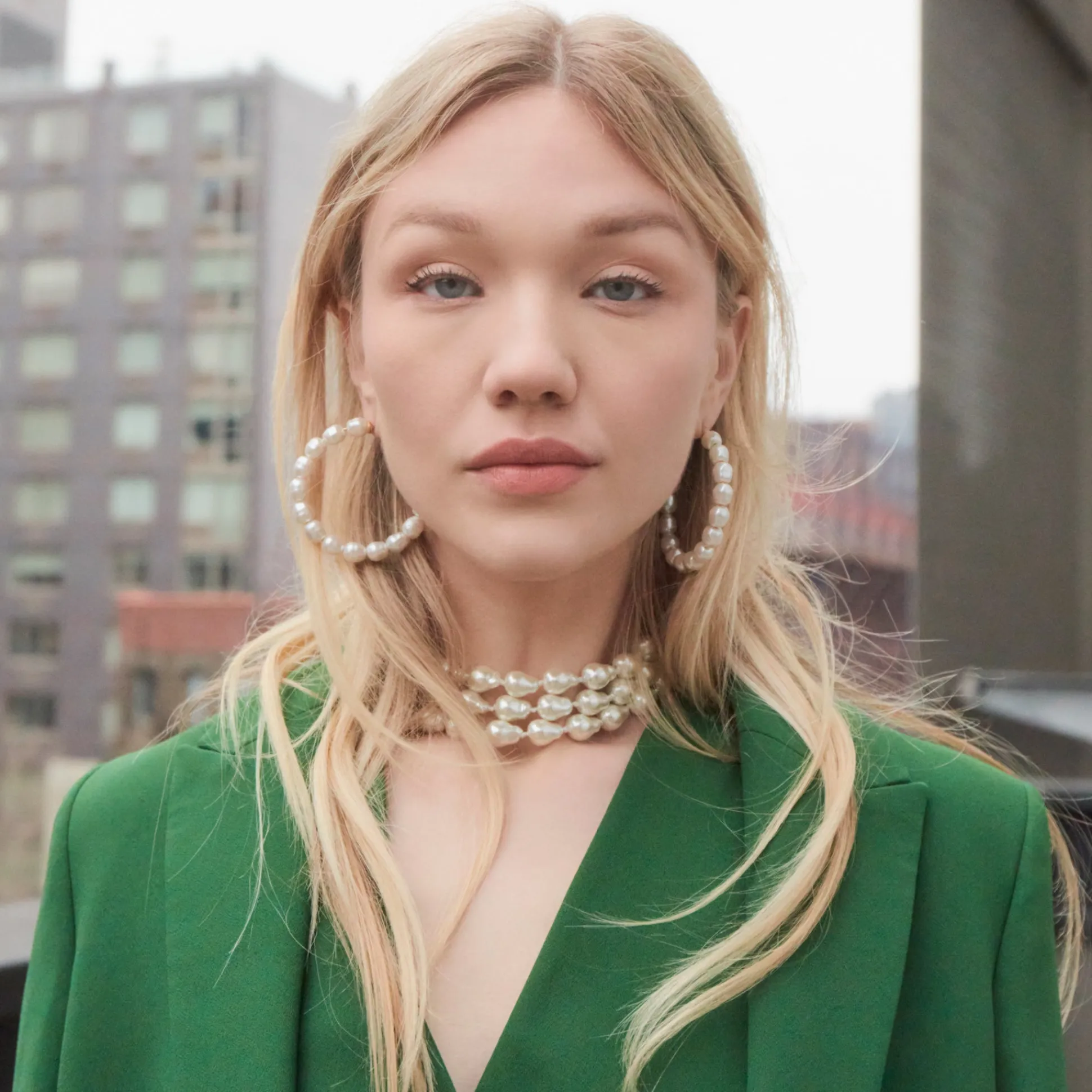 PEARL DIANA TRIPLE ROW CHOKER