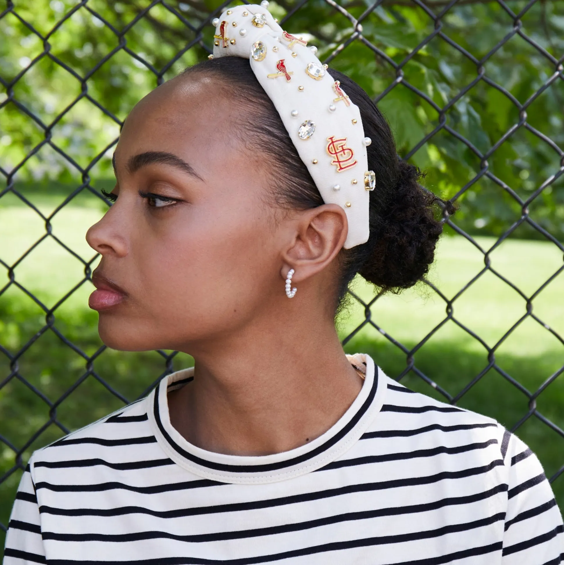 ST.LOUIS CARDINALS LELE SADOUGHI / MLB IVORY EMBELLISHED KNOTTED HEADBAND